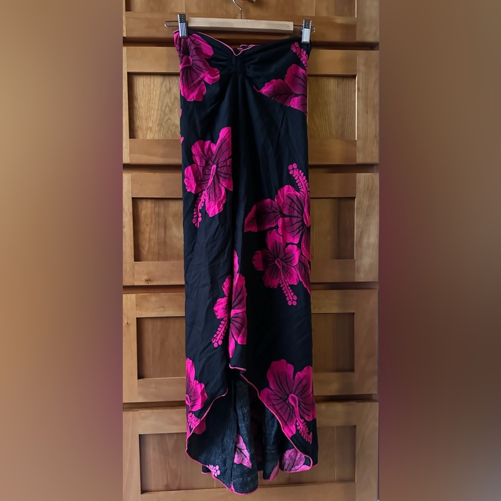 Hawaiian 🌺 dress NTW pink and black.